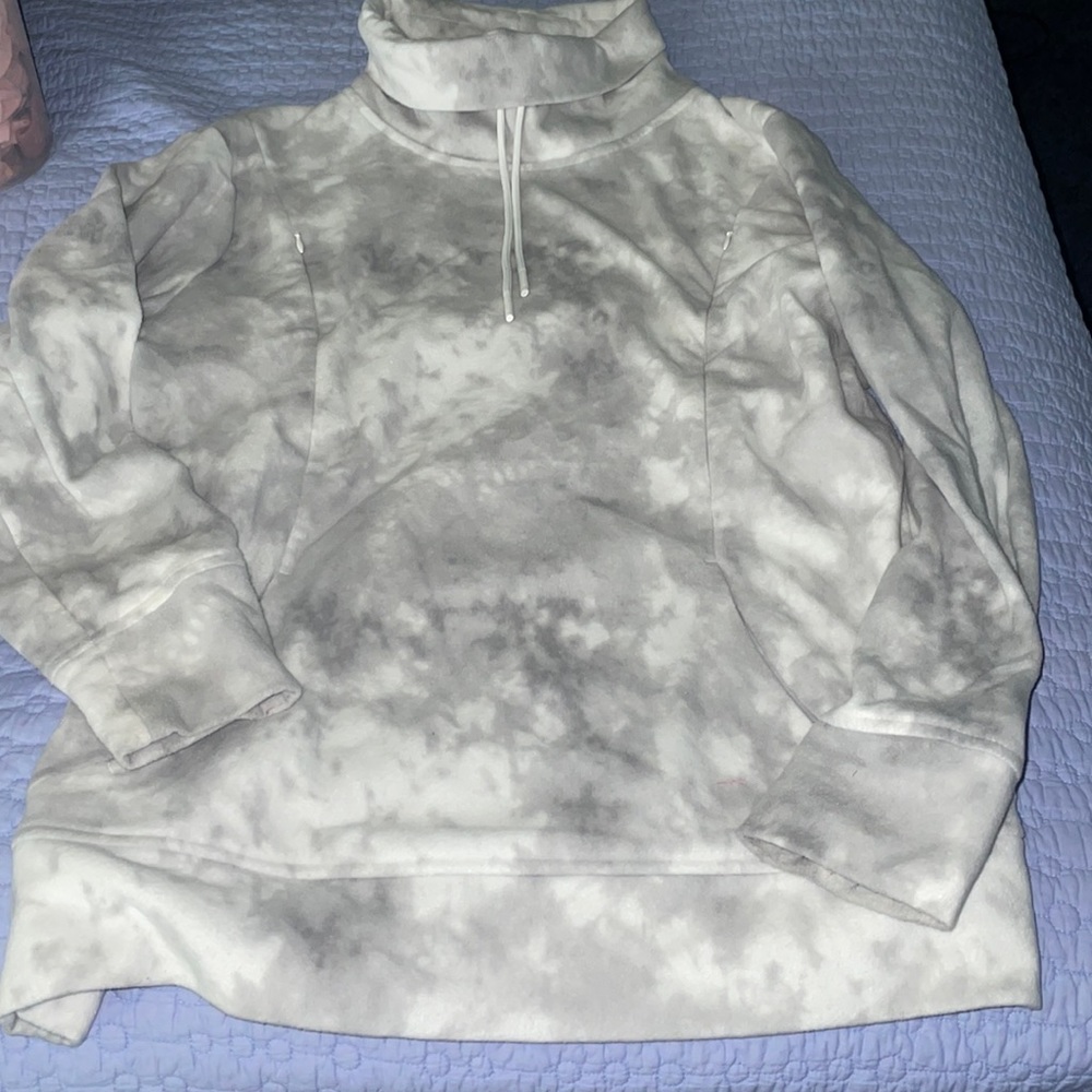 Gently loved running fleece side zippers open to cool off  grey/white very soft
